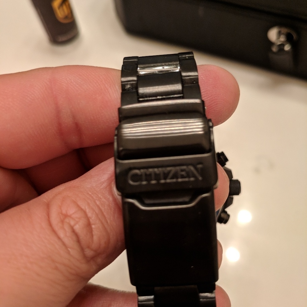 Watch - Picture 2 of 4